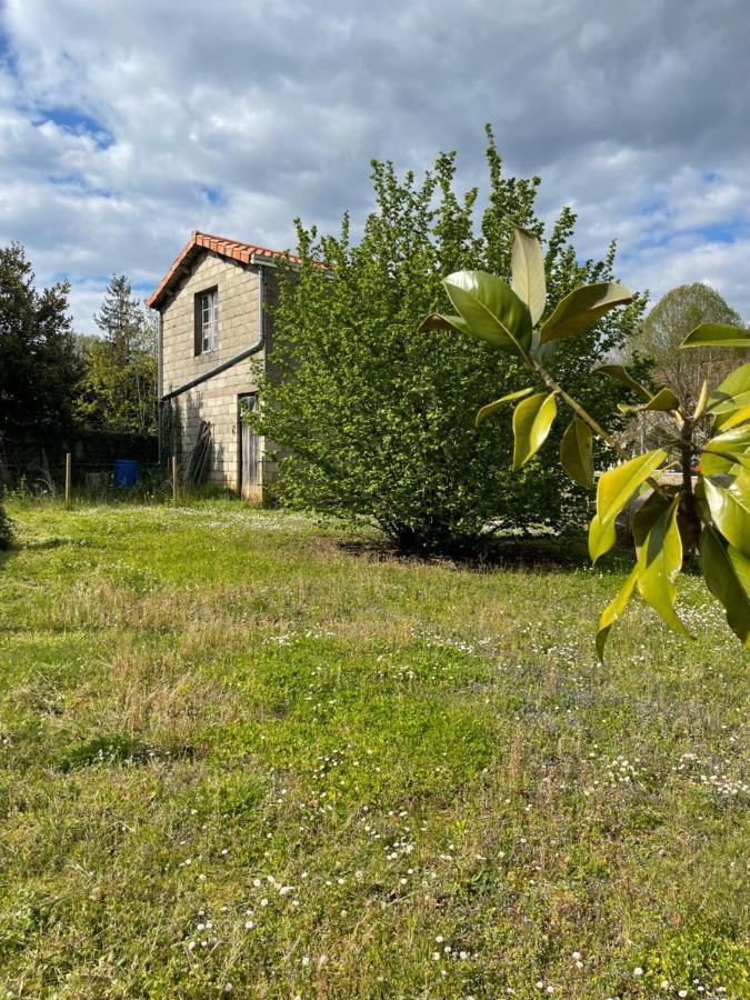 Chez Sarah - L'Escapade Bed and Breakfast Javerlhac-et-la-Chapelle-Saint-Robert Esterno foto