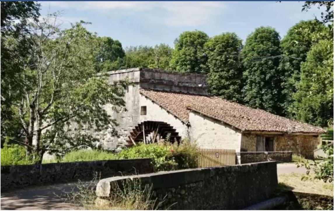 Chez Sarah - L'Escapade Bed and Breakfast Javerlhac-et-la-Chapelle-Saint-Robert Esterno foto