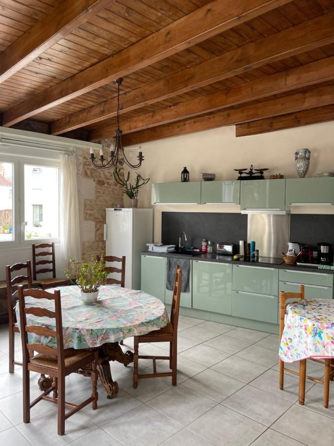 Chez Sarah - L'Escapade Bed and Breakfast Javerlhac-et-la-Chapelle-Saint-Robert Esterno foto
